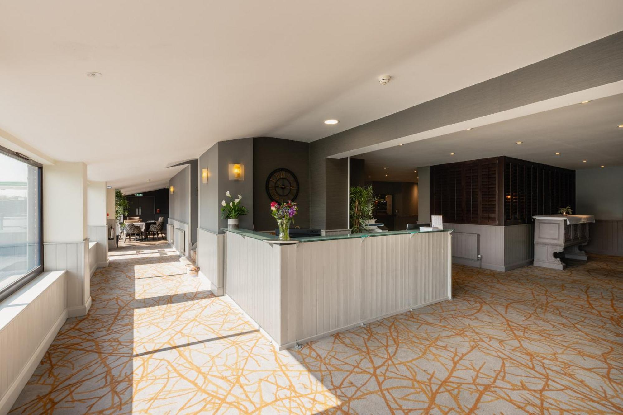 The Stones Hotel Salisbury Exterior photo