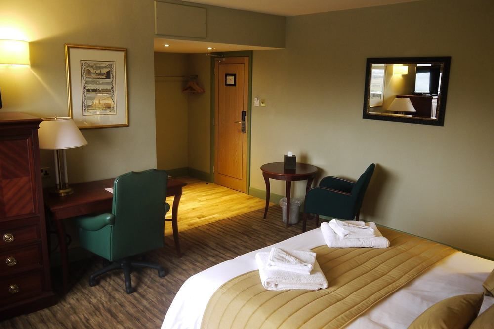 The Stones Hotel Salisbury Exterior photo